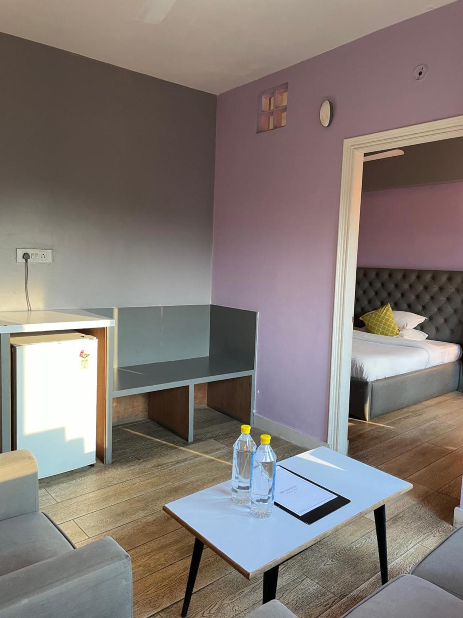 Via Varanasi-A Boutique Hotel מראה חיצוני תמונה